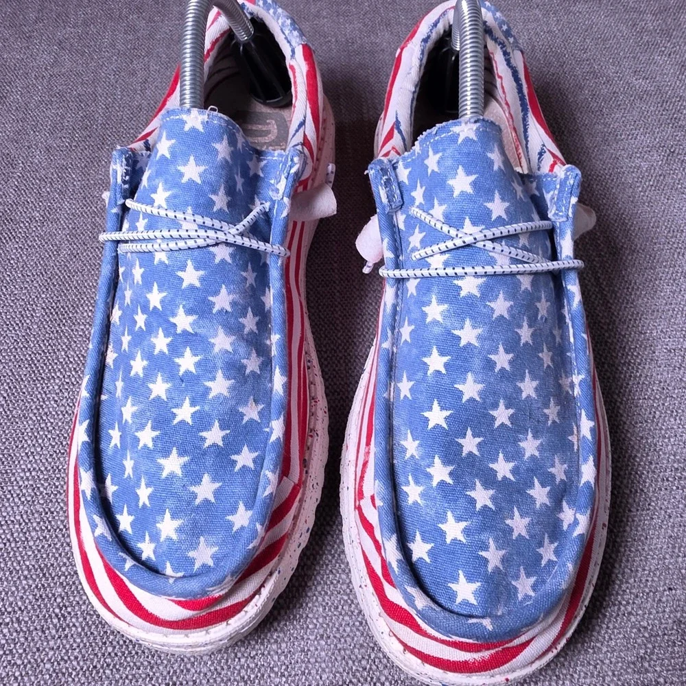 Hey Dude Wally Patriotic Mens 10 Red White Blue Stars and Stripes 40001-9C8